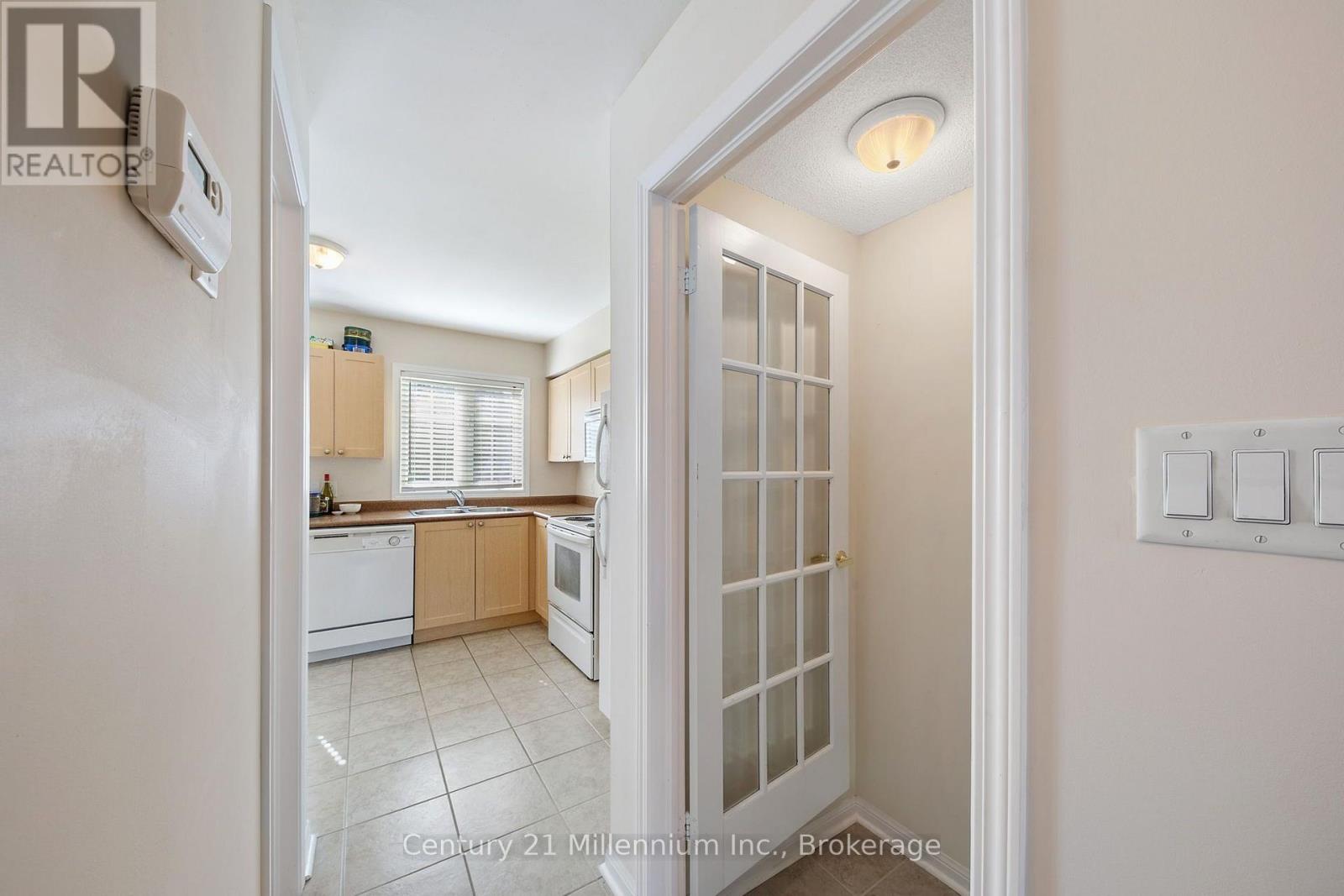 75 GREEN BRIAR DRIVE - 12