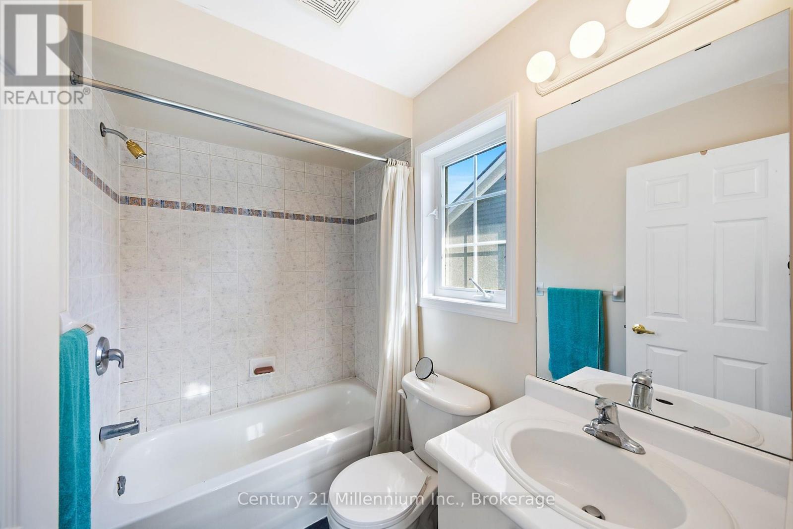 75 GREEN BRIAR DRIVE - 17