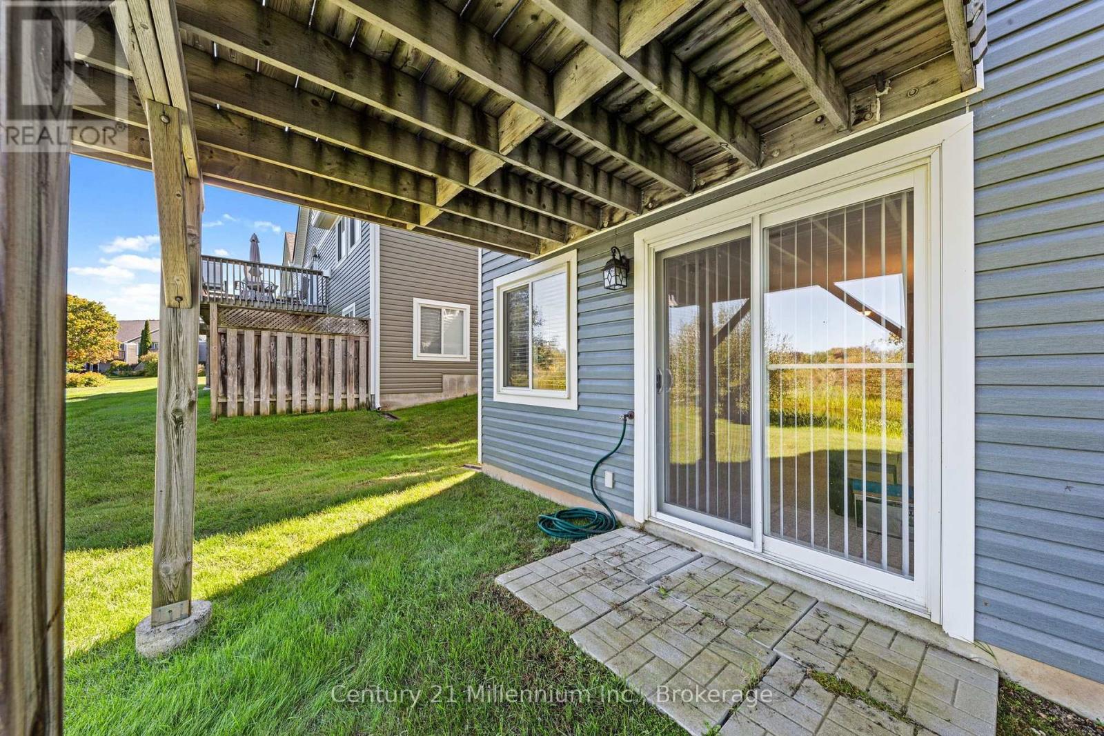 75 GREEN BRIAR DRIVE - 21