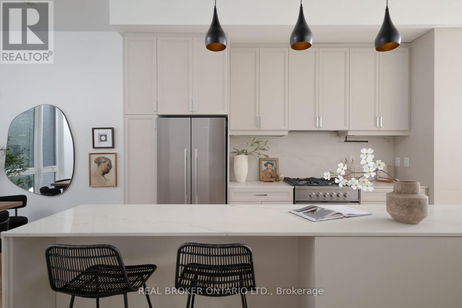 62A PERTH AVENUE - 4