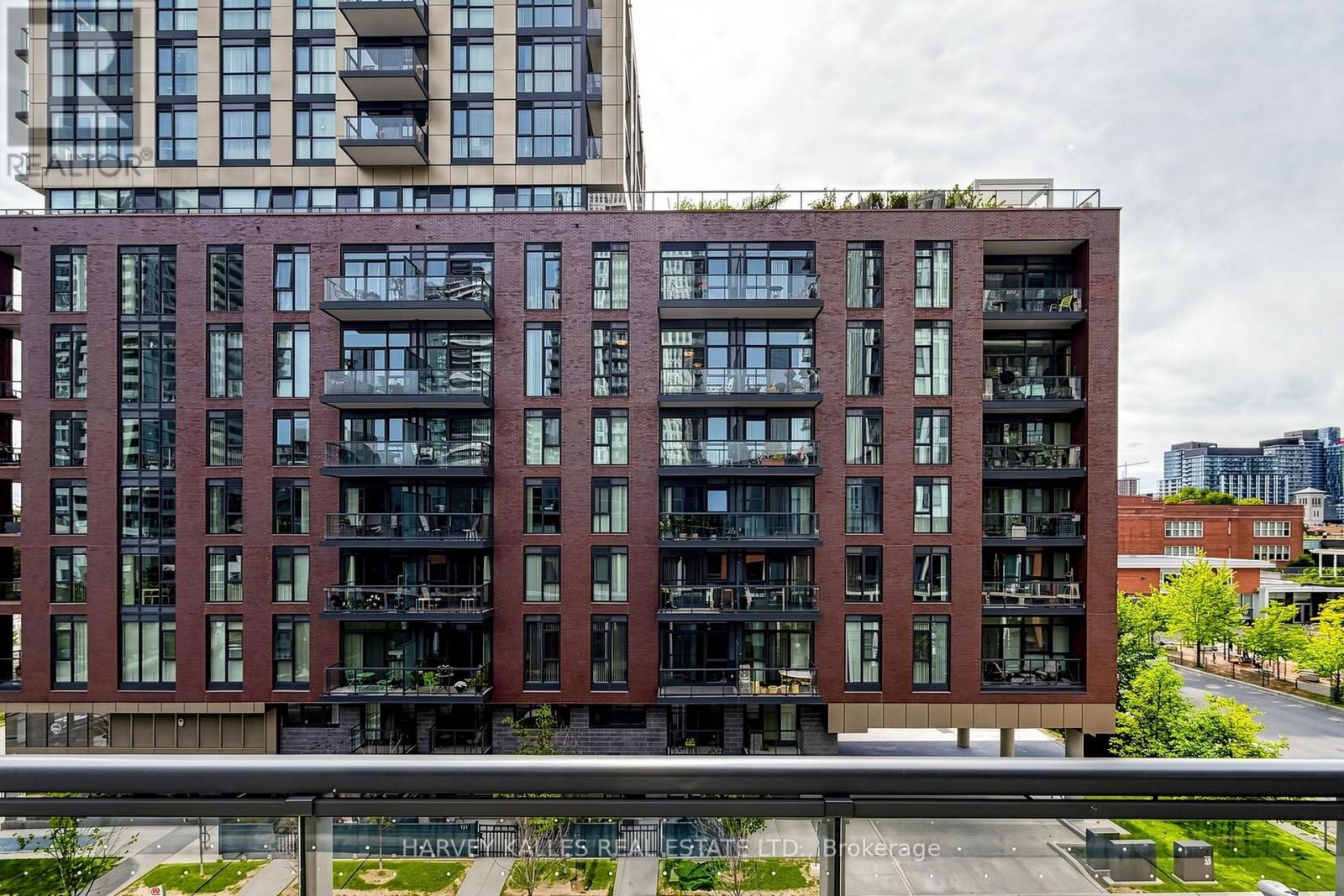 #419 55 REGENT PARK BOULEVARD - 25