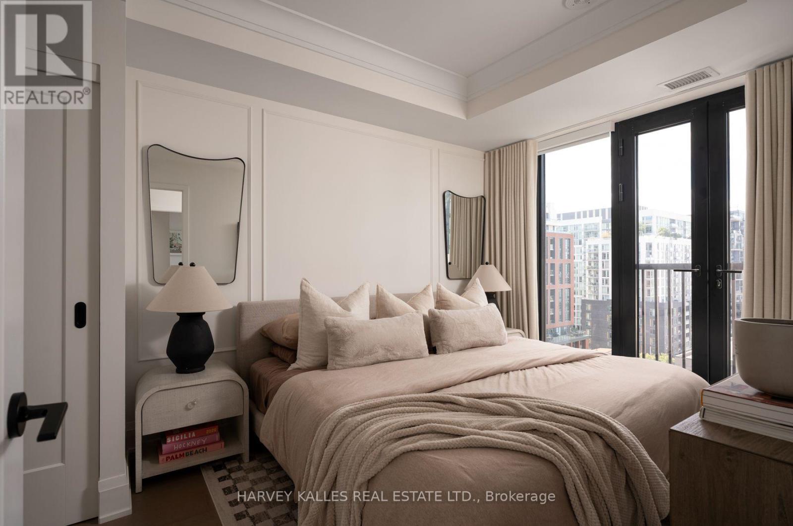 #1102 123 PORTLAND STREET - 15