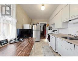 130 Elmer Avenue, Toronto, ON M4L3R8 Photo 11