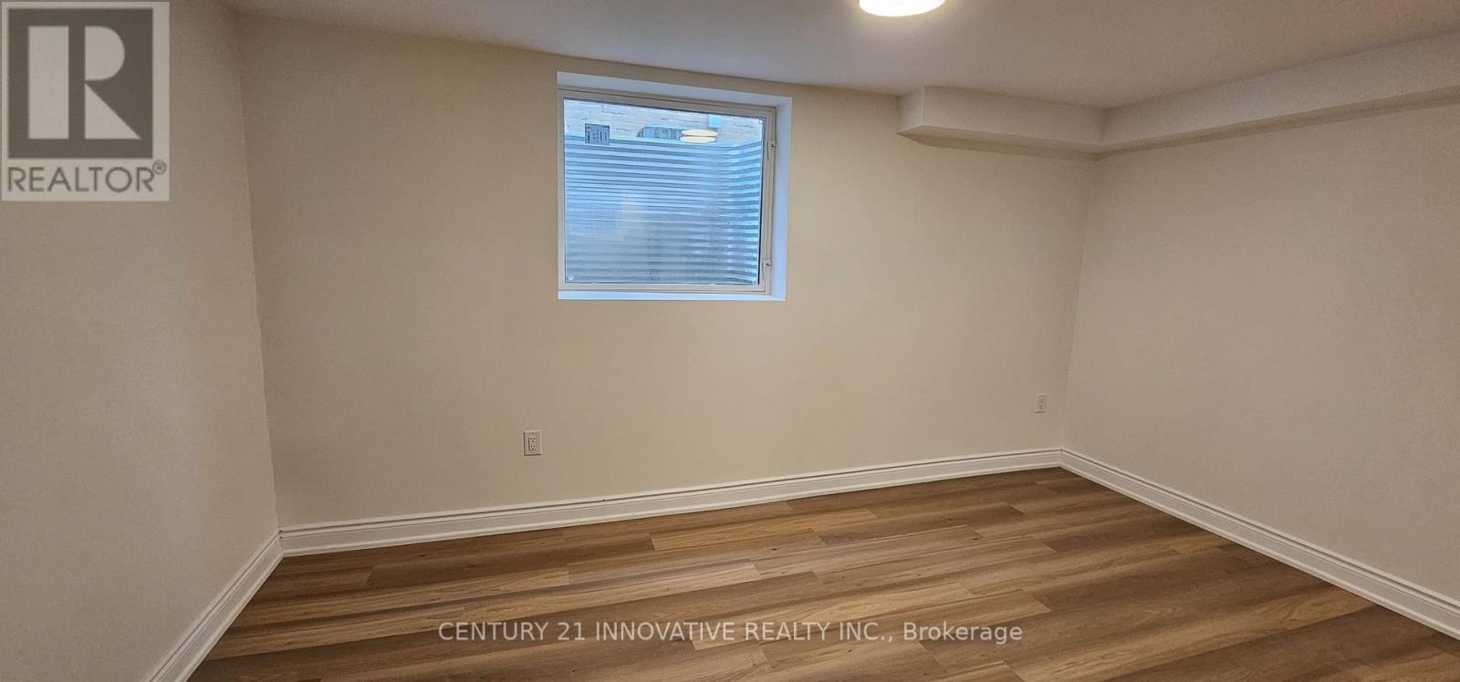 2 Blackburn Crescent — photo 18