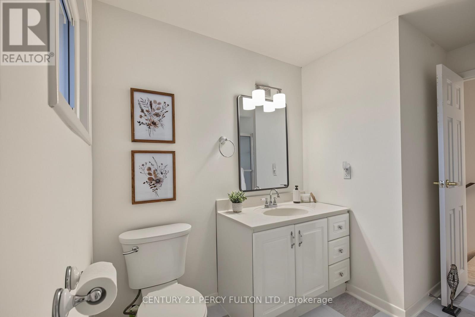 412 WAVERLY STREET N - 20