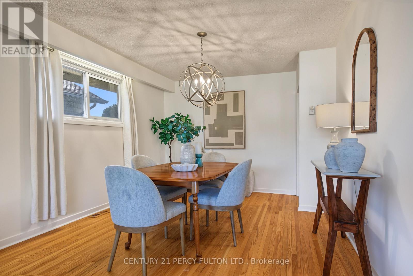 412 WAVERLY STREET N - 8