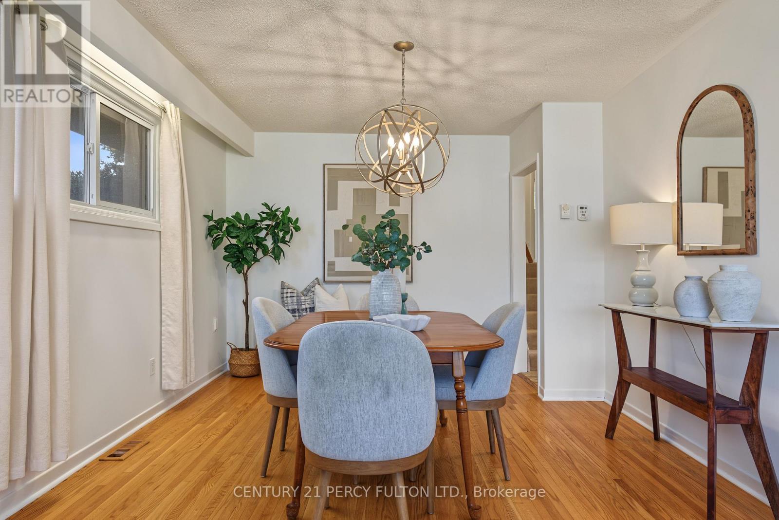 412 WAVERLY STREET N - 9