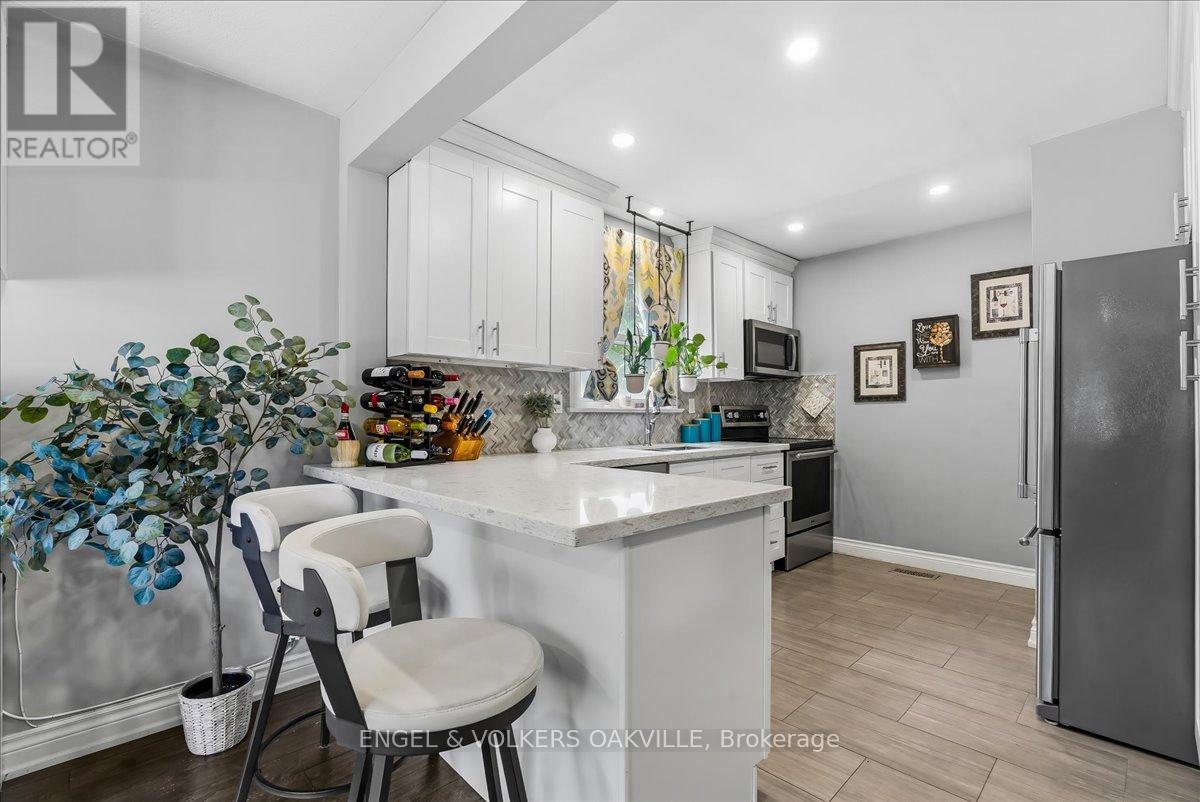 22 FALAISE ROAD - 12