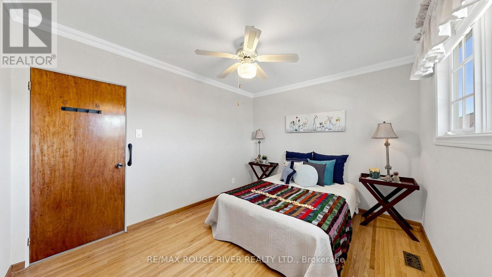 35 SOUTHLAWN DRIVE - 15
