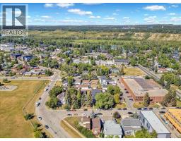 6131 33 Avenue Nw, Calgary, AB T3B1K6 Photo 28