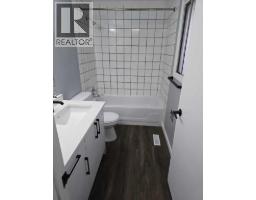 Recreational, Games room - 215 Pineset Place Ne, Calgary, AB T1Y3Y7 Photo 10