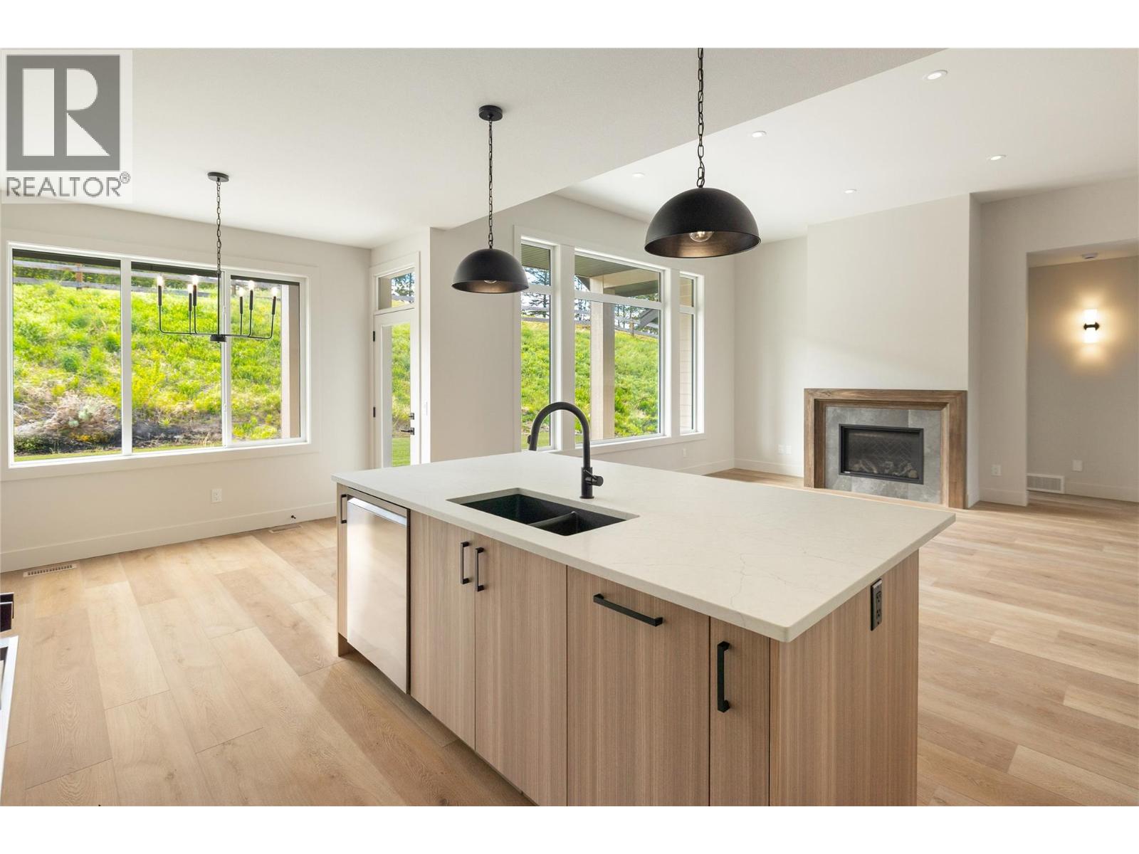 2125 Montenegro Drive - Image 8
