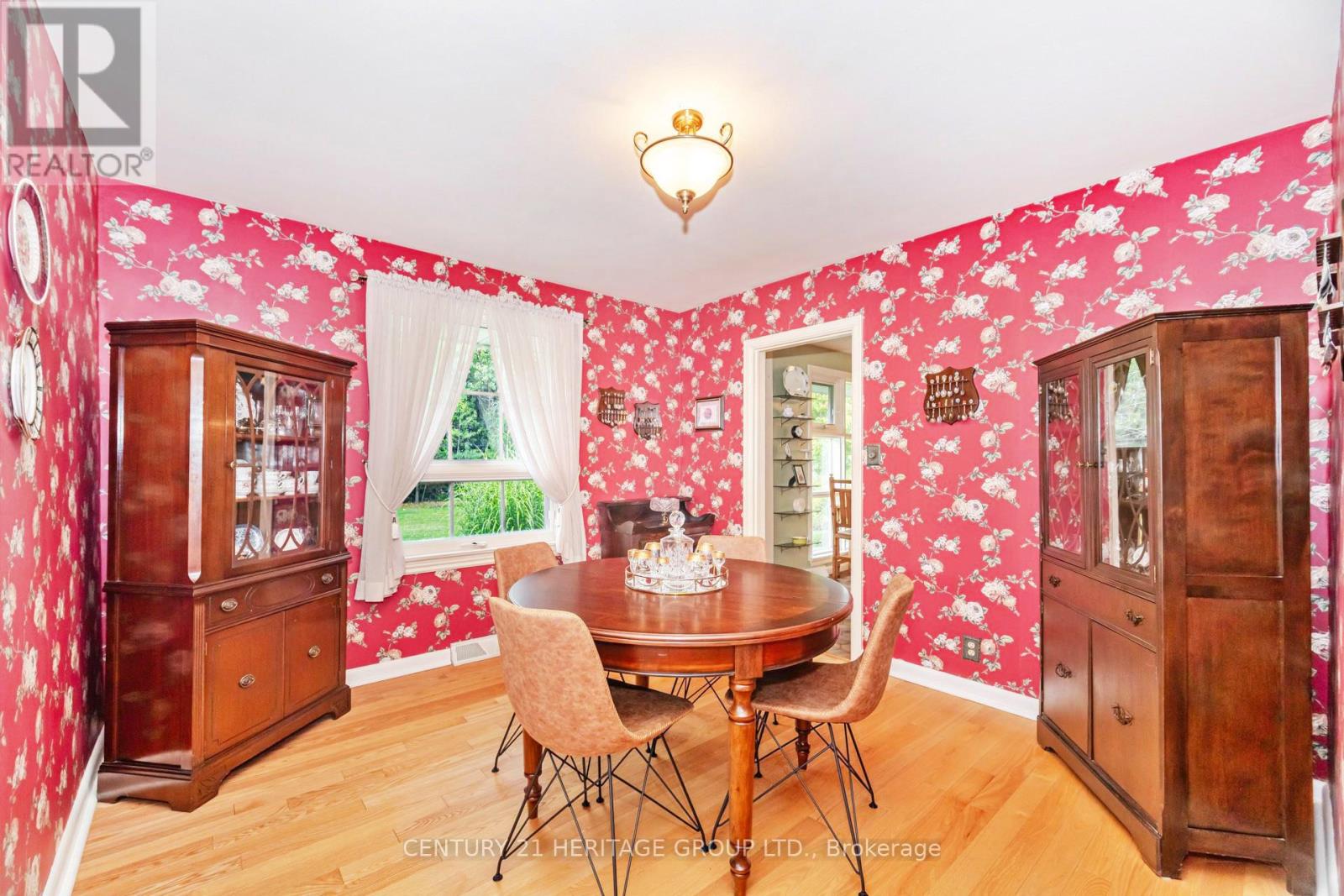 22 POPLAR DRIVE - 19
