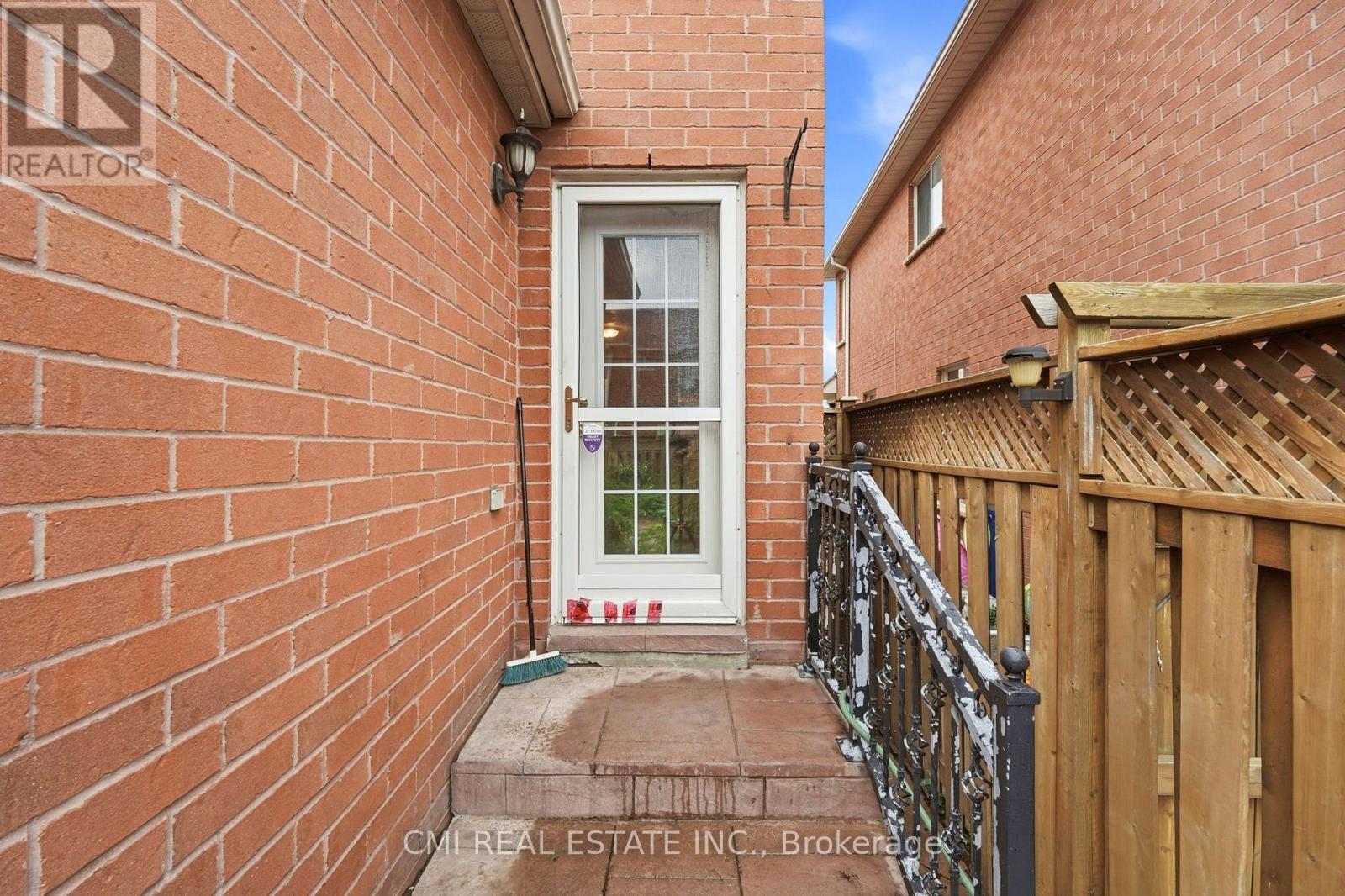 8555 MARTIN GROVE ROAD - 44