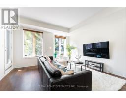 Foyer - 34 - 120 Twenty Fourth Street, Toronto, ON M8V0B9 Photo 9
