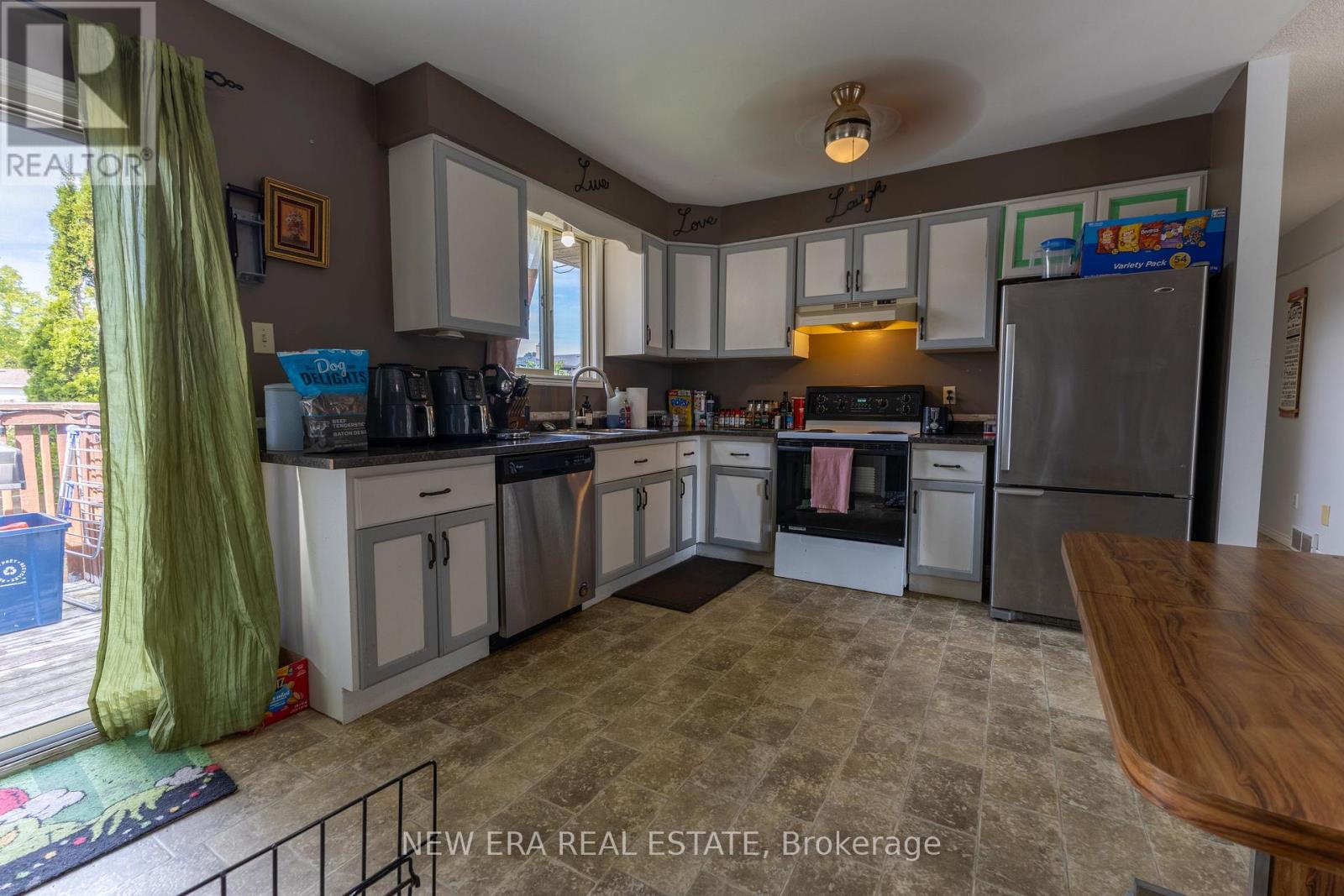 120 UNION STREET S - 23