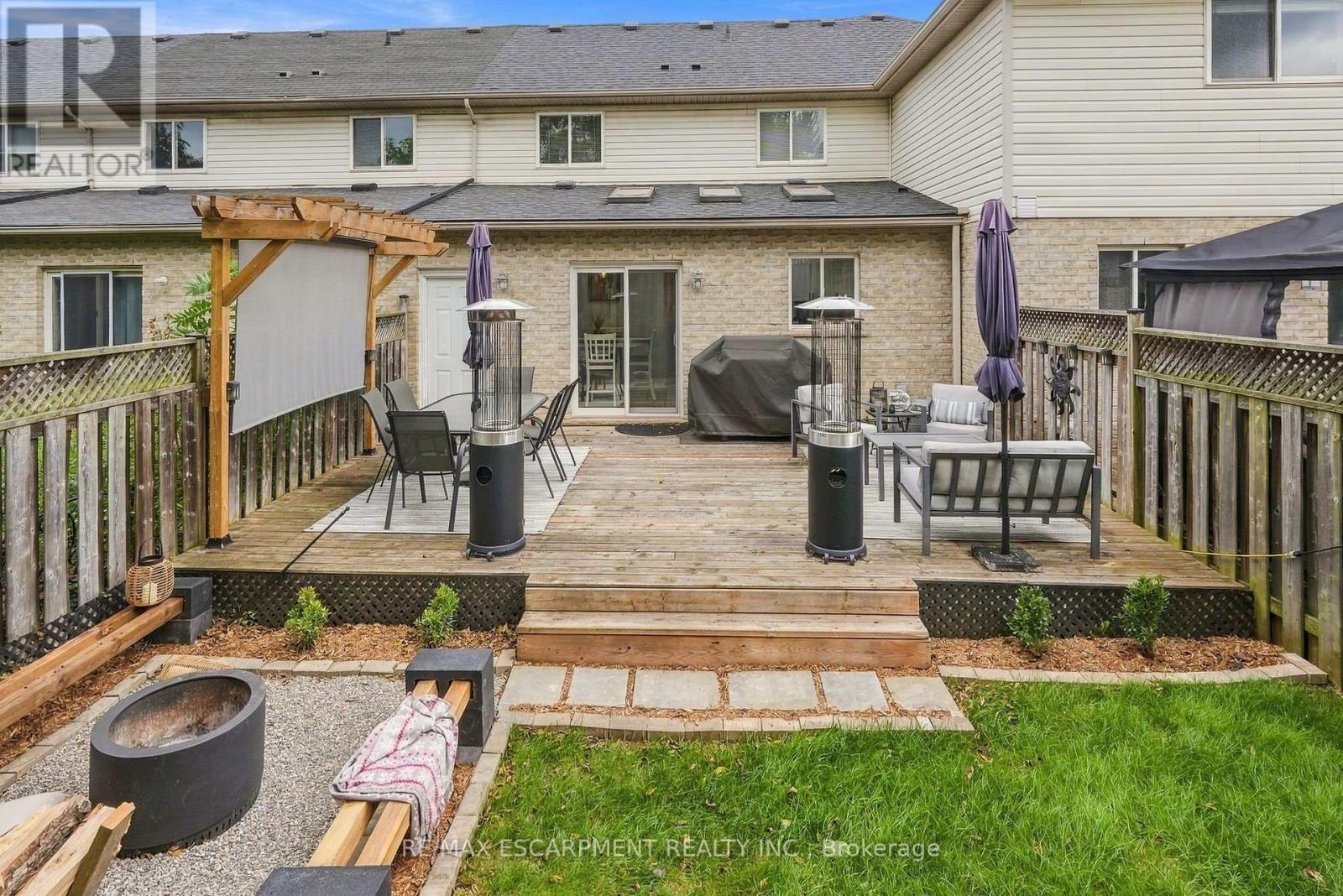 14 KENYON CRESCENT - 35