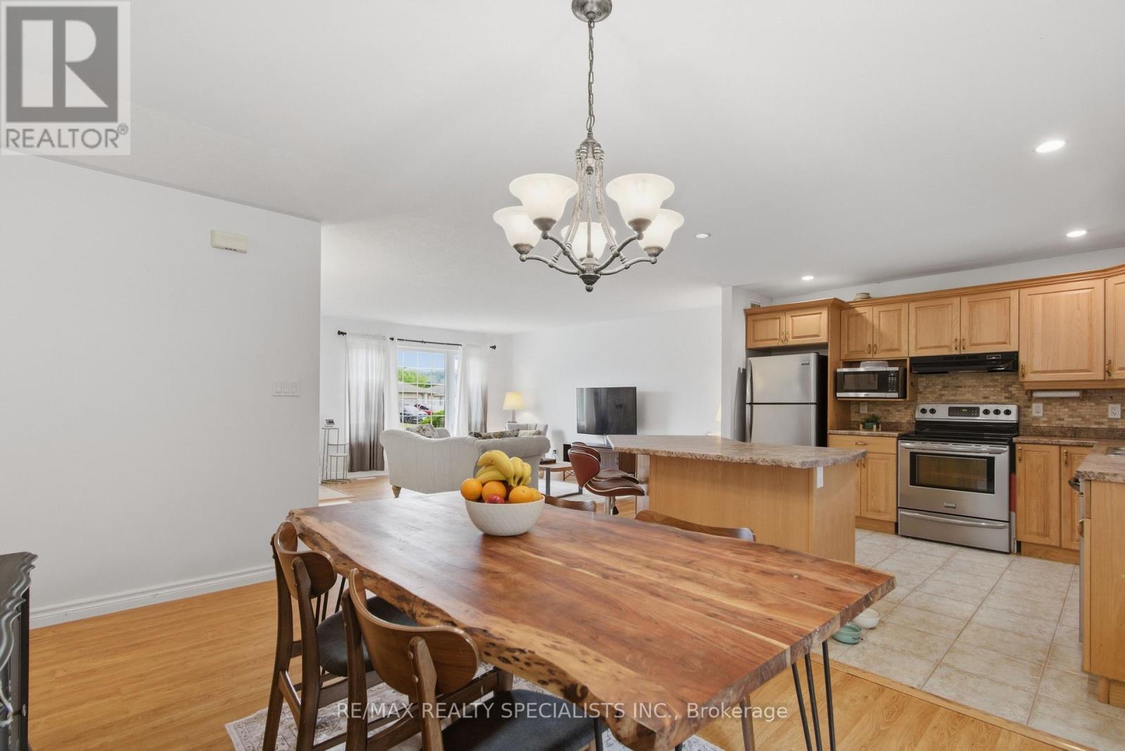 20 STONEGATE CRESCENT - Image 15