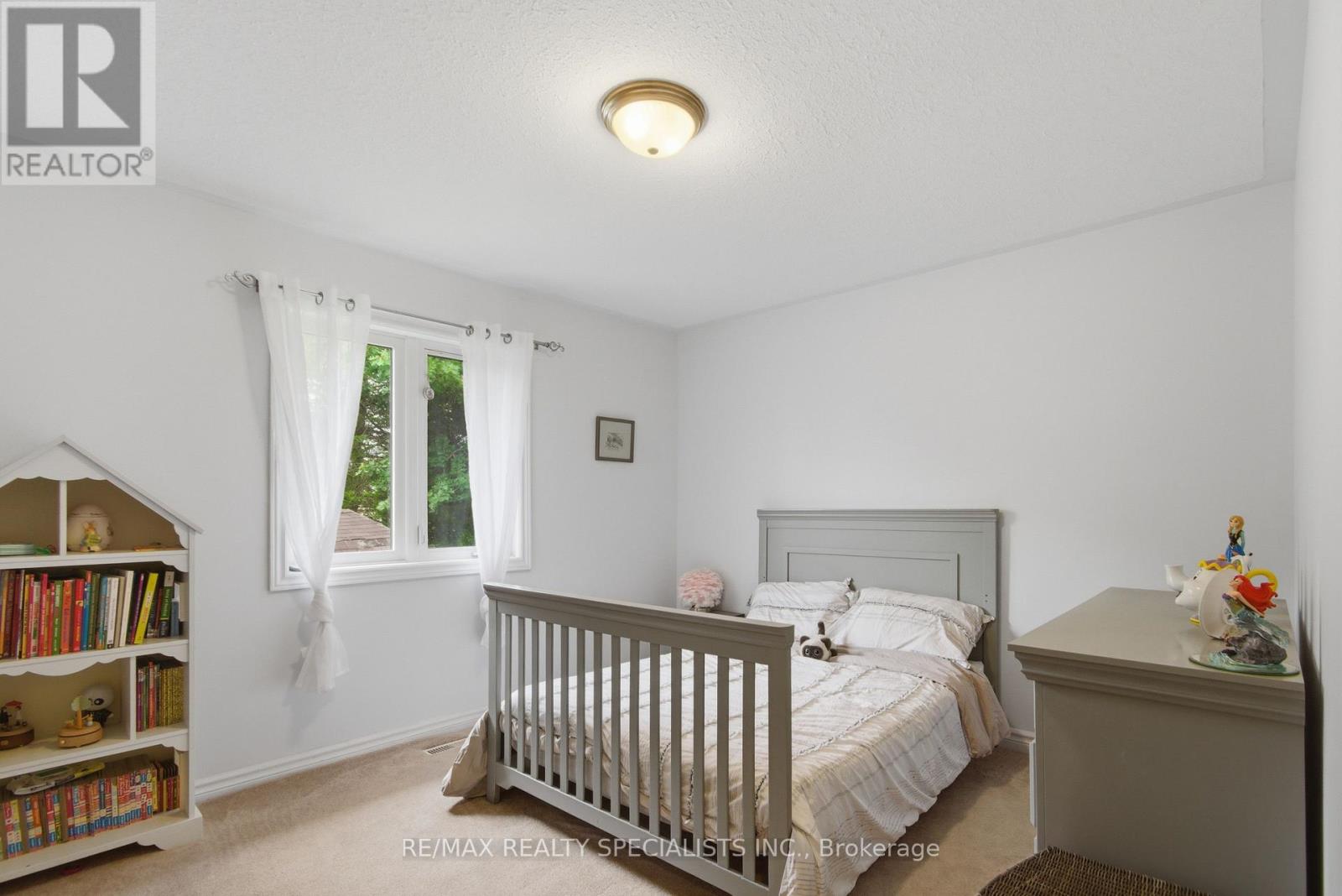 20 STONEGATE CRESCENT - Image 18