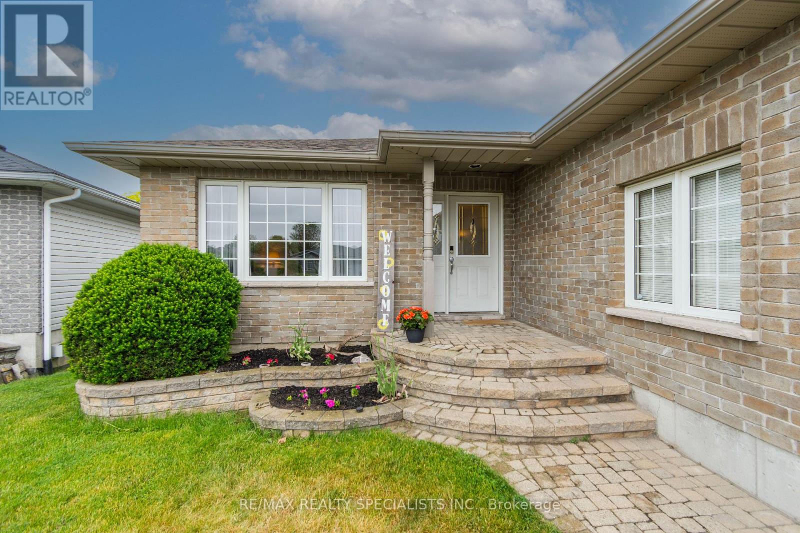 20 STONEGATE CRESCENT - 2