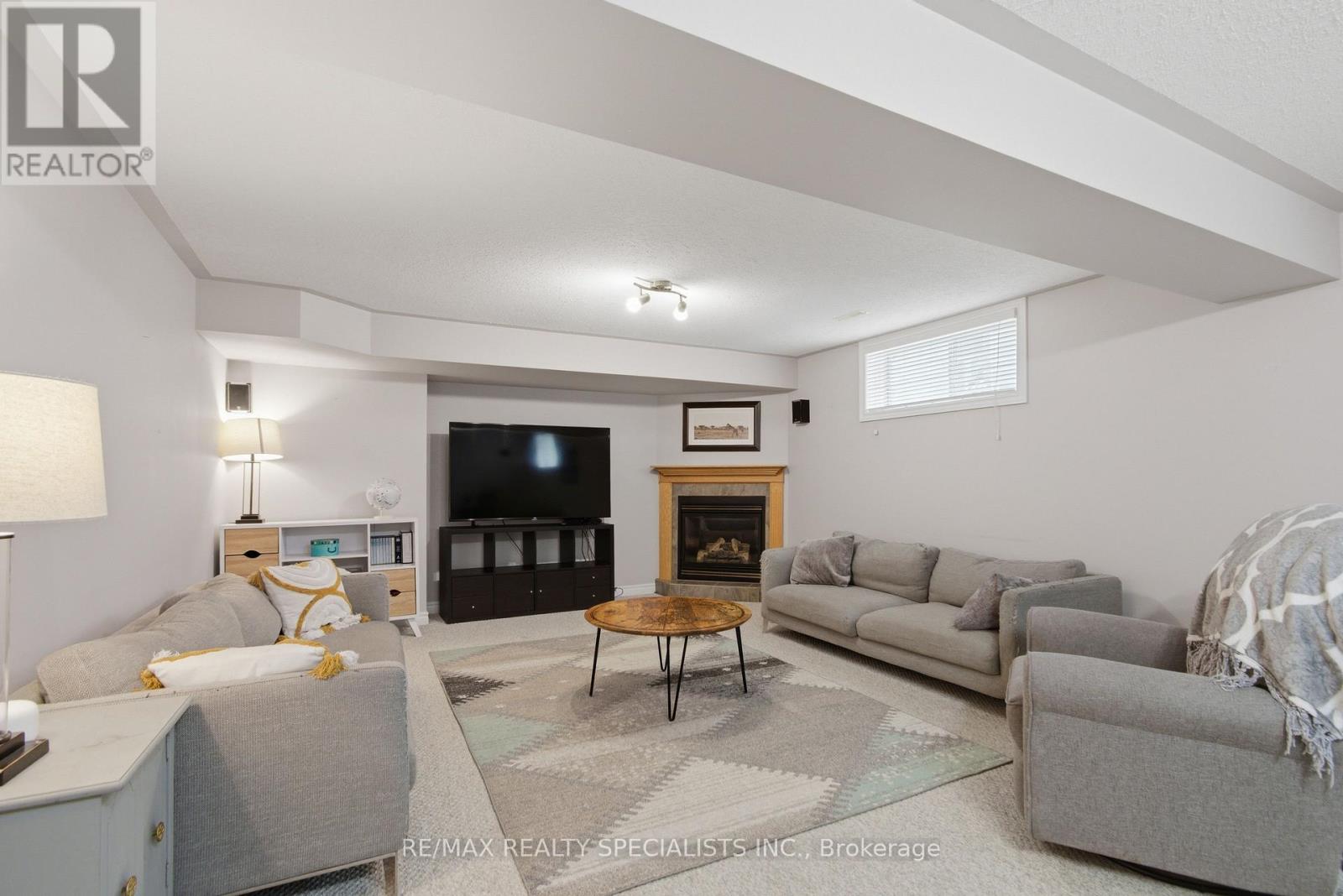 20 STONEGATE CRESCENT - Image 23
