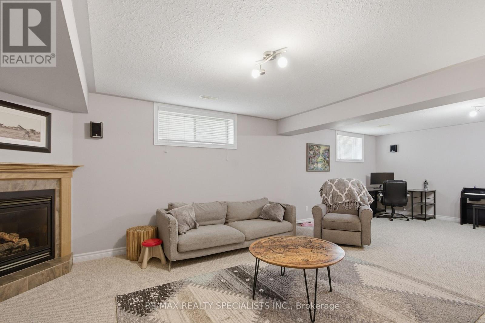 20 STONEGATE CRESCENT - Image 25