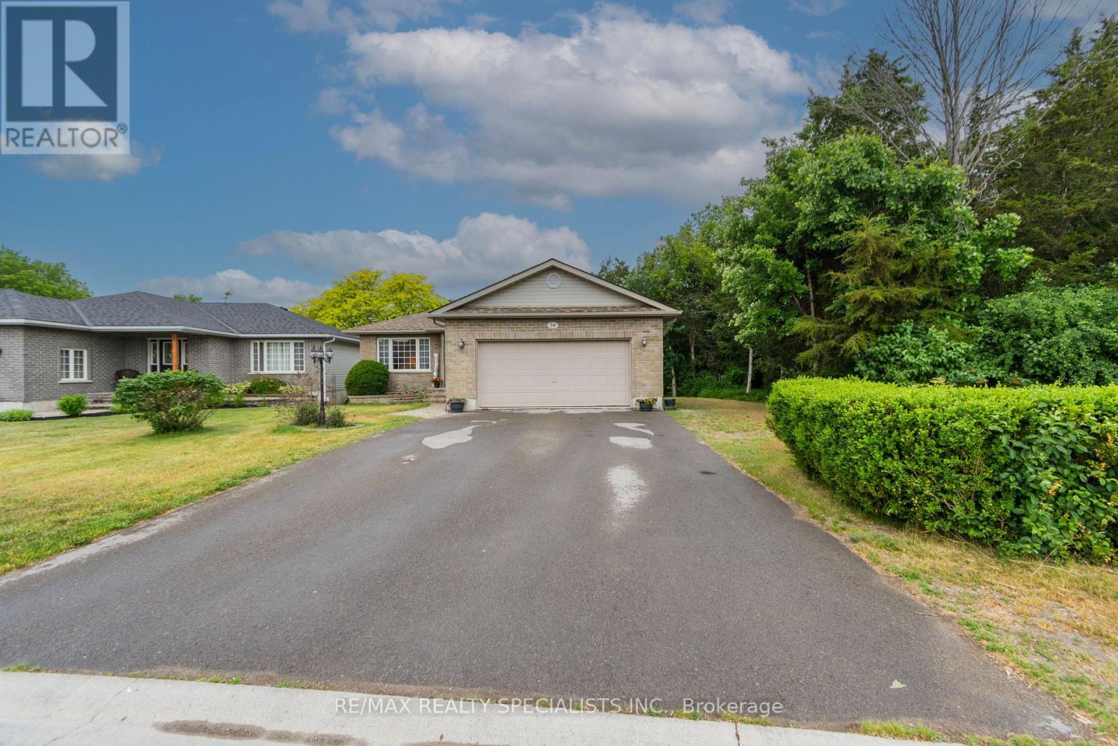 20 STONEGATE CRESCENT - Image 3
