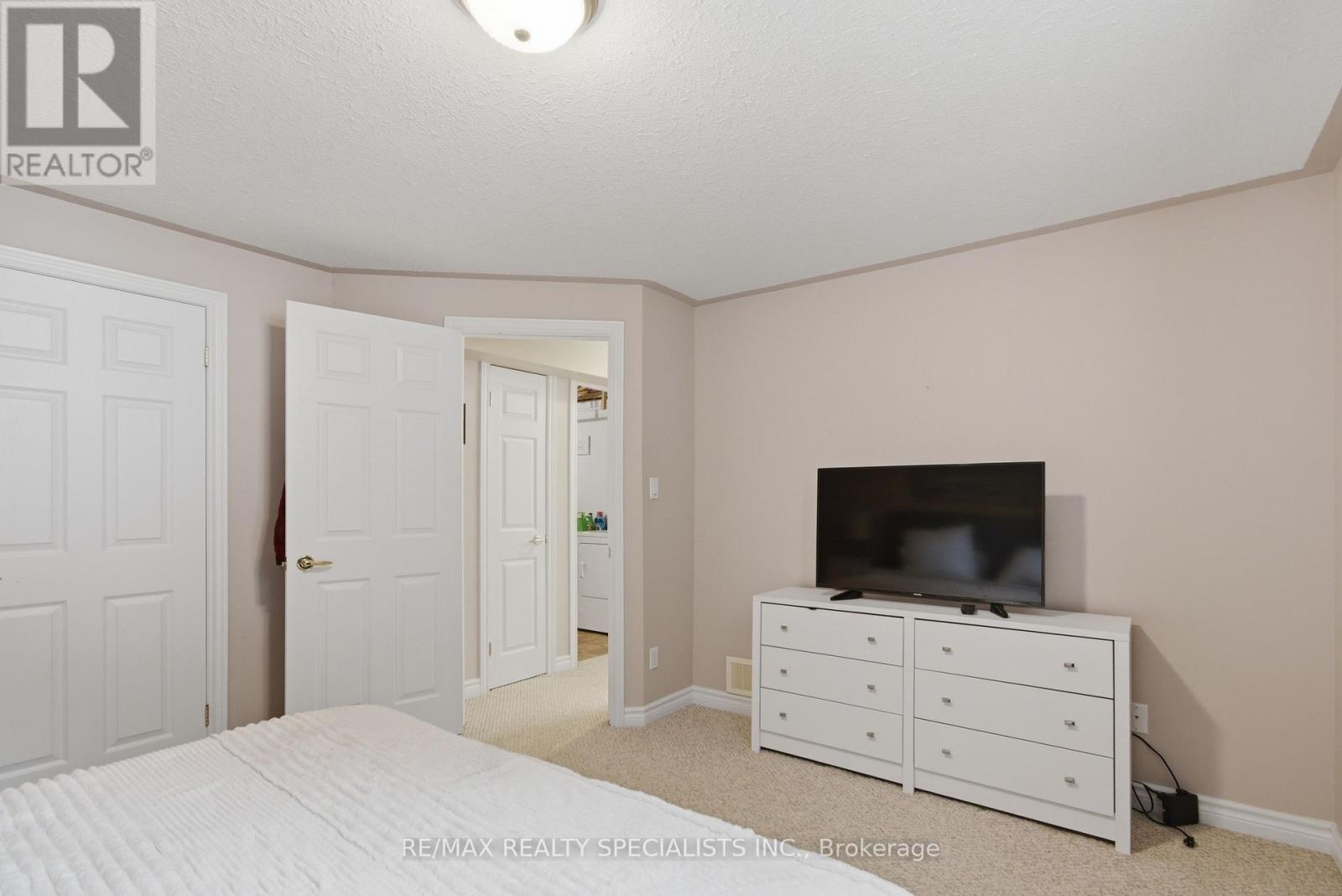 20 STONEGATE CRESCENT - Image 30
