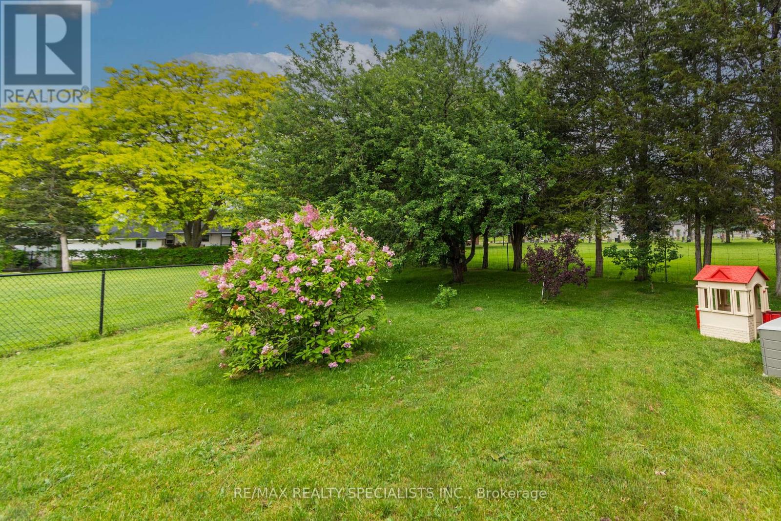 20 STONEGATE CRESCENT - Image 37