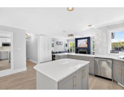 1065 King George Boulevard, Surrey, BC V4A9S7 Photo 12