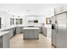 1065 King George Boulevard, Surrey, BC V4A9S7 Photo 18
