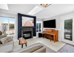 1065 King George Boulevard, Surrey, BC V4A9S7 Photo 19