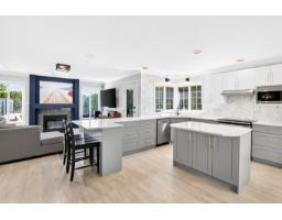 1065 King George Boulevard, Surrey, BC V4A9S7 Photo 9