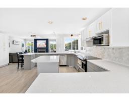 1065 King George Boulevard, Surrey, BC V4A9S7 Photo 11