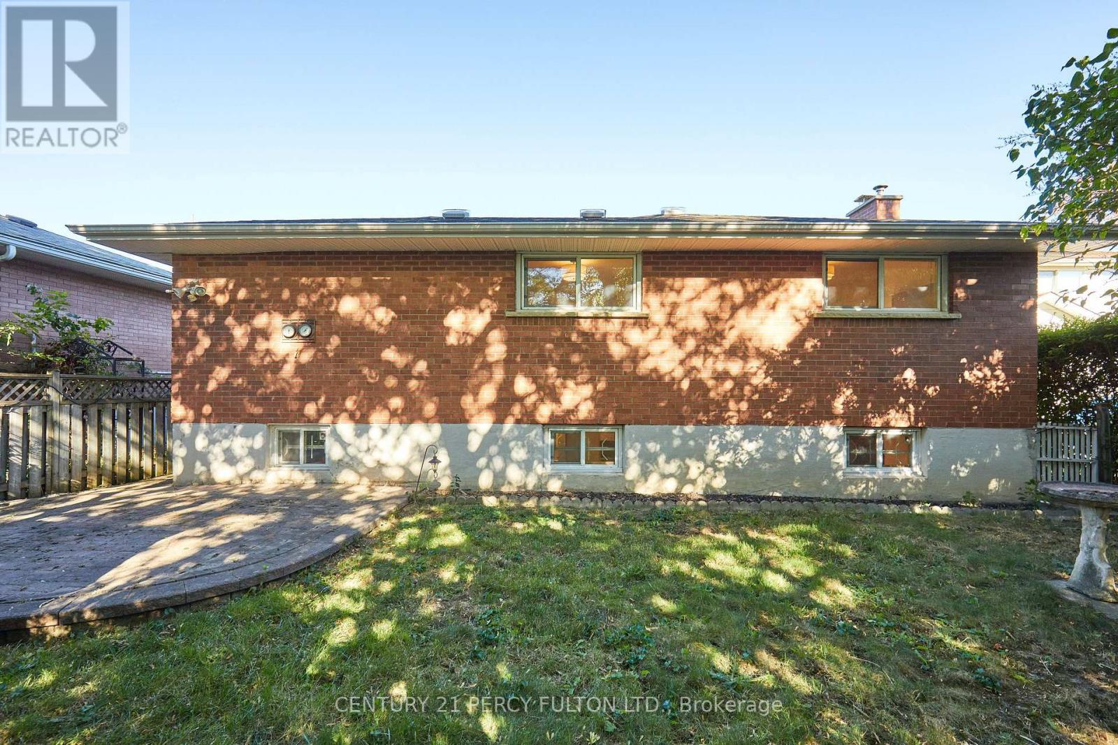 412 WAVERLY STREET N - 37