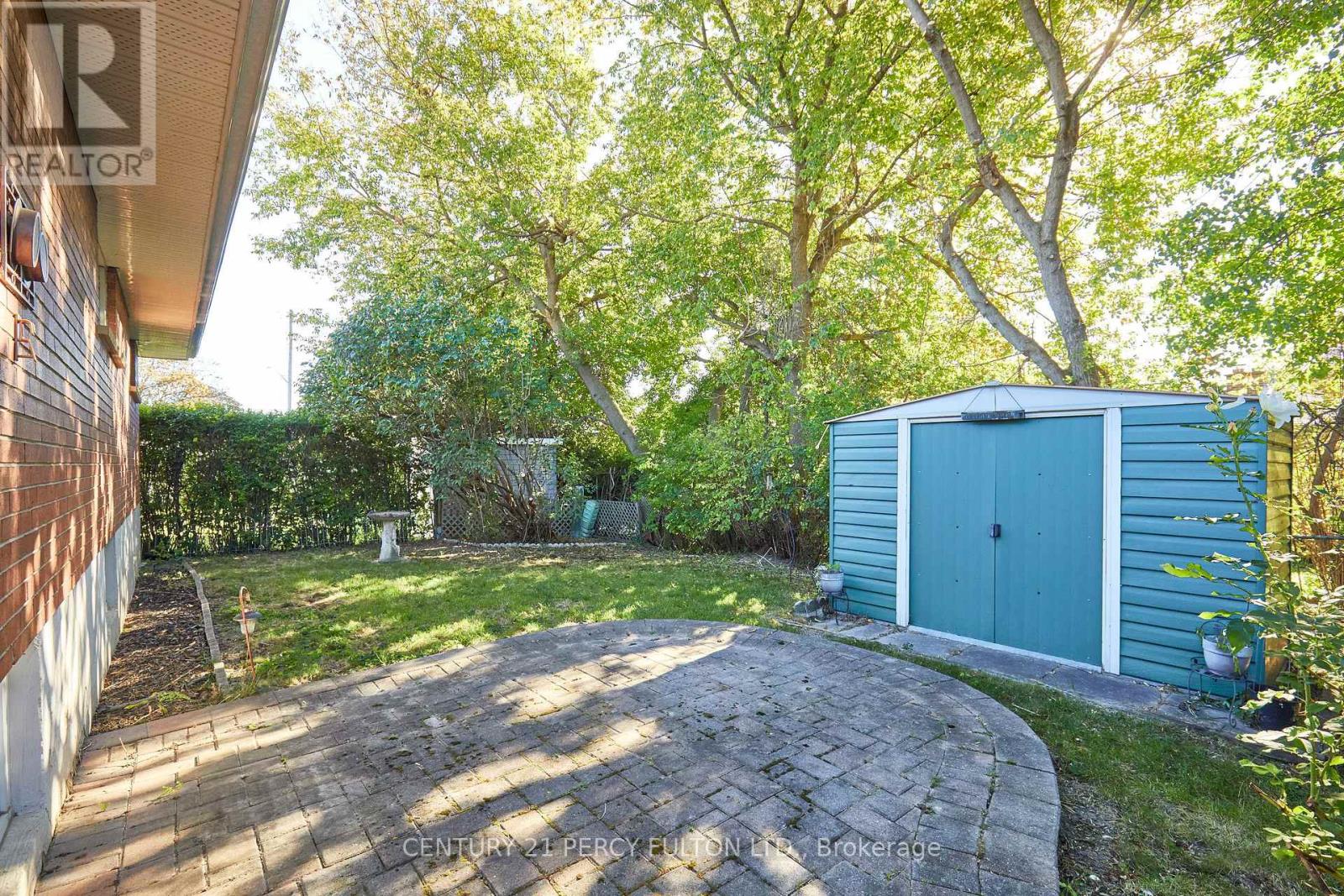 412 WAVERLY STREET N - Image 35