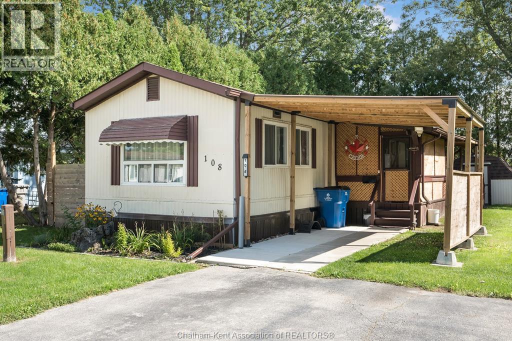 108 REGENCY Drive, Chatham, Ontario, N7L5A3, Chatham, Ontario — photo 2 of 5