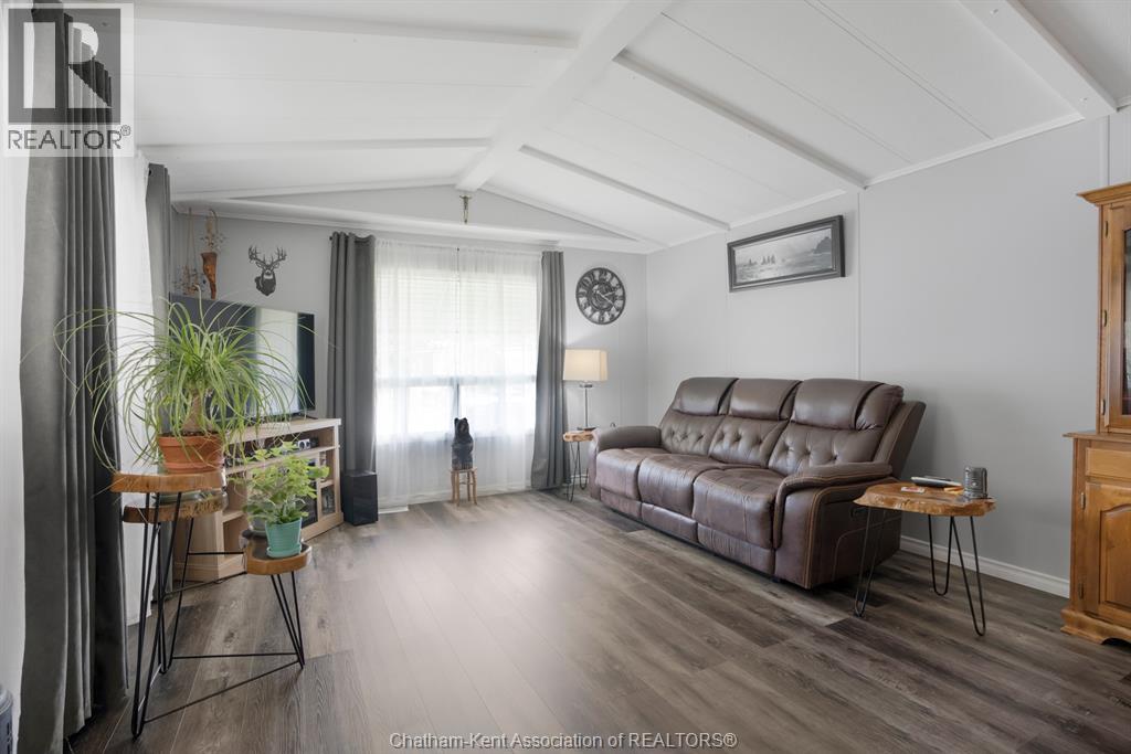 108 REGENCY Drive, Chatham, Ontario, N7L5A3, Chatham, Ontario — photo 4 of 5