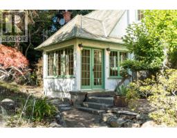Mud room - 30 Beach Dr, Oak Bay, BC V8S2L2 Photo 7
