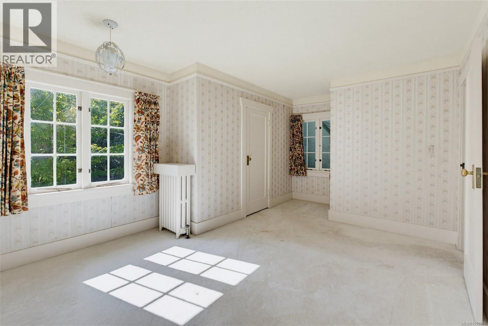  30 Beach Drive, Oak Bay