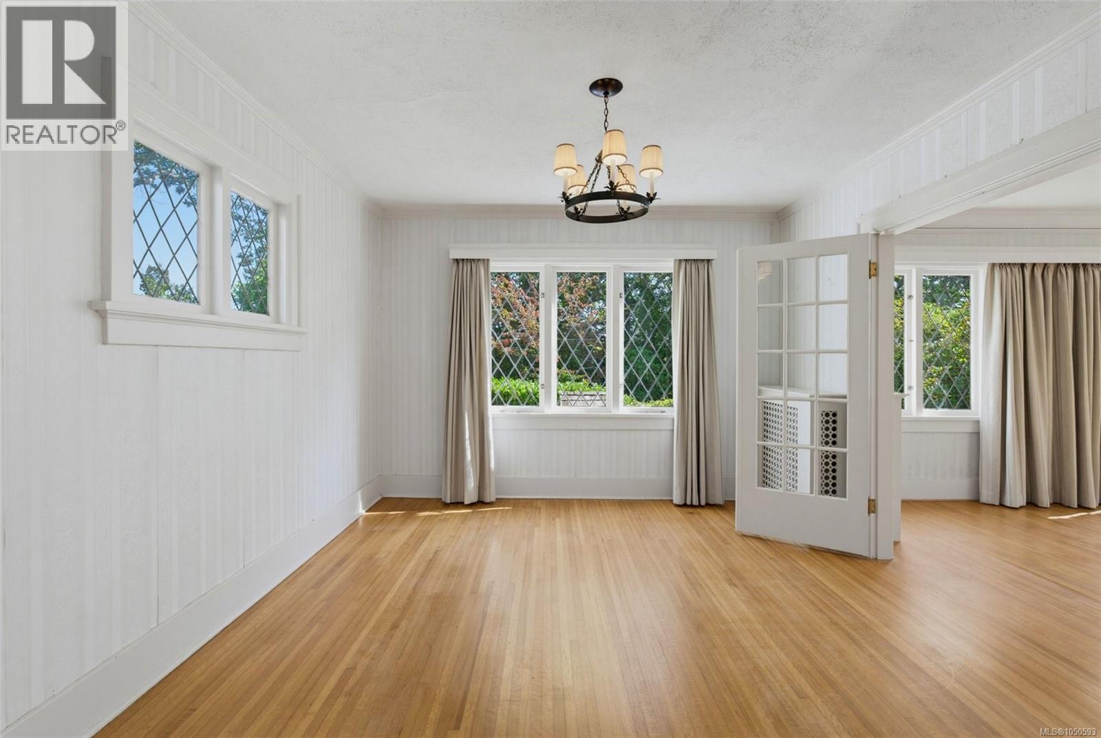  30 Beach Drive, Oak Bay