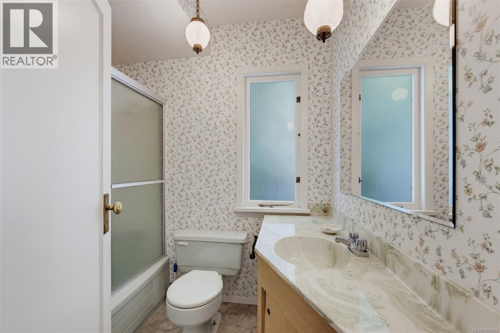  30 Beach Drive, Oak Bay