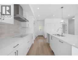 Primary Bedroom - 442 Arrowleaf Rise, Coldstream, BC V1B2M4 Photo 7