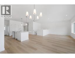 Living room - 442 Arrowleaf Rise, Coldstream, BC V1B2M4 Photo 11