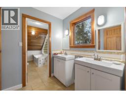 4836 Spring Rd, Saanich, BC V9E2E4 Photo 30