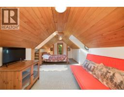 4836 Spring Rd, Saanich, BC V9E2E4 Photo 32