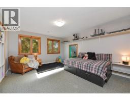 4836 Spring Rd, Saanich, BC V9E2E4 Photo 34