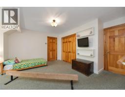 4836 Spring Rd, Saanich, BC V9E2E4 Photo 35