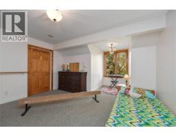 4836 Spring Rd, Saanich, BC V9E2E4 Photo 37
