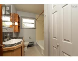 306 Pleasant Street, Yarmouth, NS B5A2K8 Photo 22